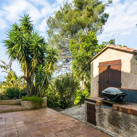 Vila In Near & Pool *